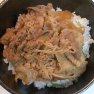 玉ねぎたっぷり牛肉の甘辛炒め